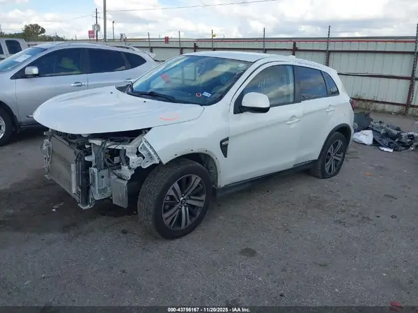 JA4AP3AUXLU004616 2020 MITSUBISHI OUTLANDER - Image 2