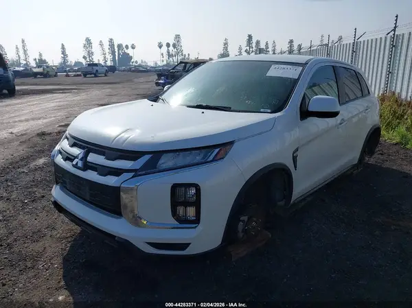 JA4AP3AUXLU009816 2020 MITSUBISHI OUTLANDER - Image 2