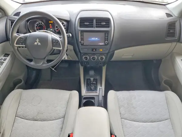 JA4AP3AUXLU017429 2020 MITSUBISHI OUTLANDER - Image 8