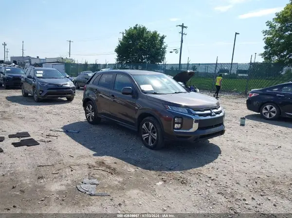 JA4AP3AUXLU022081 2020 MITSUBISHI OUTLANDER - Image 1
