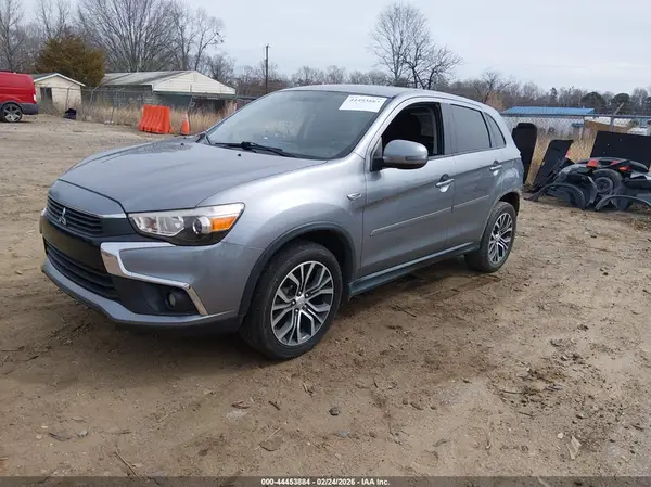 JA4AP3AW0HZ021906 2017 MITSUBISHI OUTLANDER - Image 2