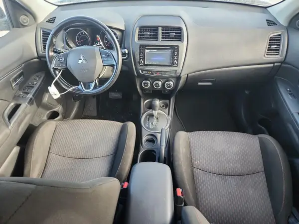 JA4AP3AW0HZ031903 2017 MITSUBISHI OUTLANDER - Image 8