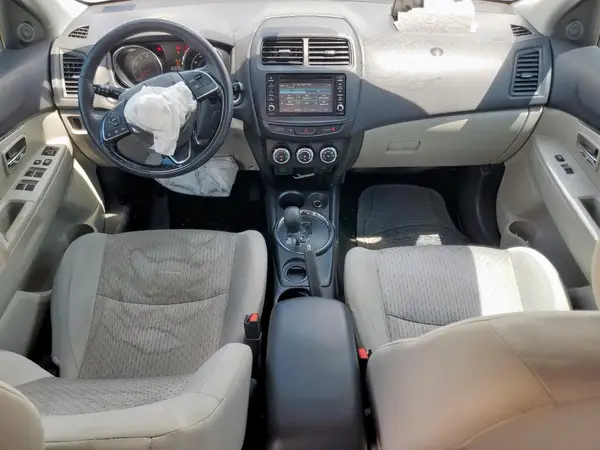 JA4AP3AW0HZ041900 2017 MITSUBISHI OUTLANDER - Image 8