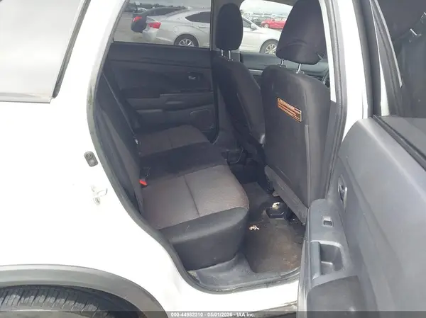 JA4AP3AW0HZ056753 2017 MITSUBISHI OUTLANDER - Image 8