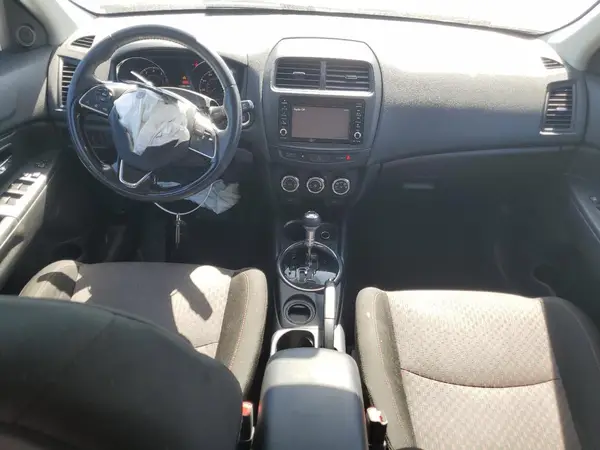 JA4AP3AW0HZ064786 2017 MITSUBISHI OUTLANDER - Image 8