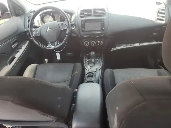 JA4AP3AW0HZ069163 2017 MITSUBISHI OUTLANDER - Image 8