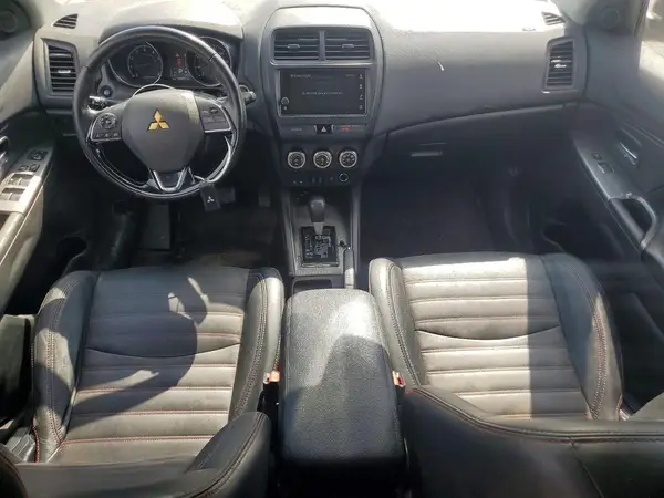 JA4AP3AW0JU001478 2018 MITSUBISHI OUTLANDER - Image 8