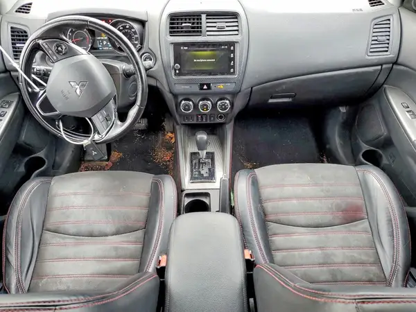 JA4AP3AW0JU001951 2018 MITSUBISHI OUTLANDER - Image 8