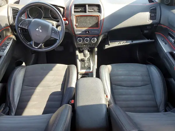 JA4AP3AW0JU015431 2018 MITSUBISHI OUTLANDER - Image 8