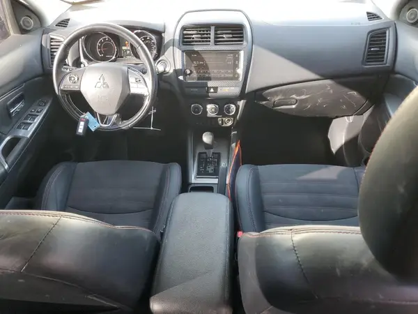 JA4AP3AW0JZ004626 2018 MITSUBISHI OUTLANDER - Image 8