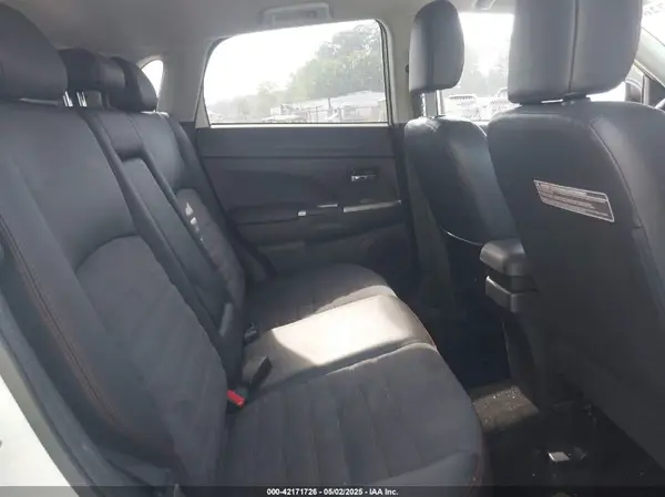 JA4AP3AW0JZ026707 2018 MITSUBISHI OUTLANDER - Image 8