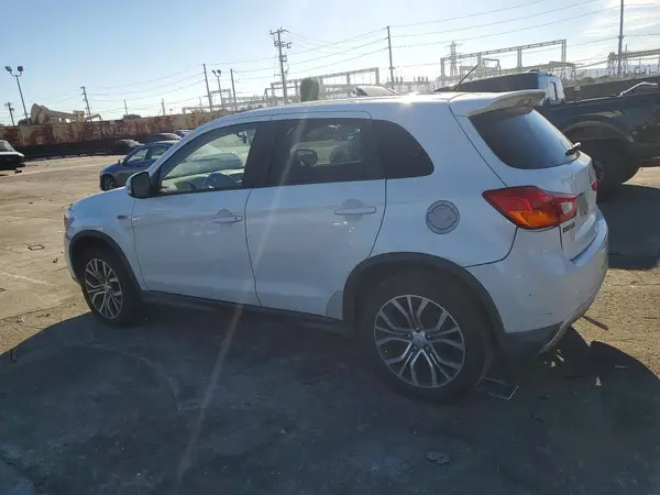 JA4AP3AW1GZ026899 2016 MITSUBISHI OUTLANDER - Image 2
