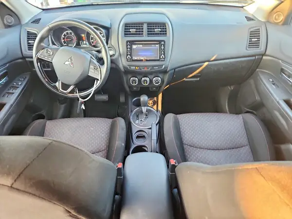 JA4AP3AW1HZ026385 2017 MITSUBISHI OUTLANDER - Image 8