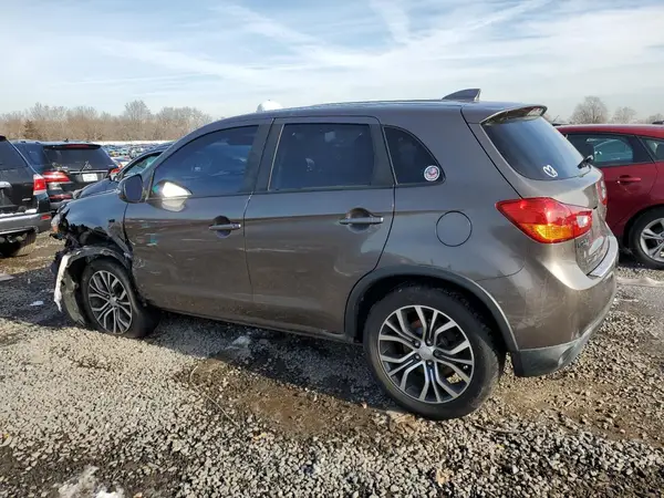 JA4AP3AW1HZ055708 2017 MITSUBISHI OUTLANDER - Image 2