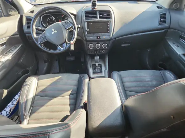 JA4AP3AW1JU000372 2018 MITSUBISHI OUTLANDER - Image 8