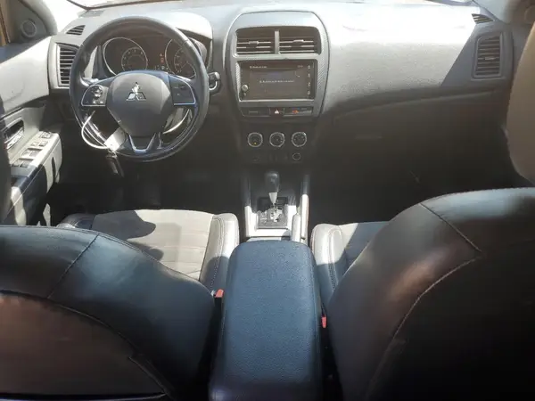 JA4AP3AW1JU002204 2018 MITSUBISHI OUTLANDER - Image 8