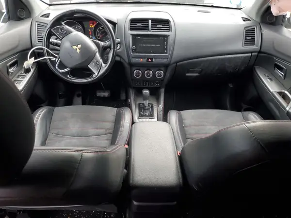 JA4AP3AW1JU012201 2018 MITSUBISHI OUTLANDER - Image 8