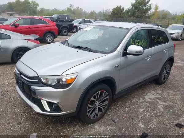 JA4AP3AW1JU014367 2018 MITSUBISHI OUTLANDER - Image 2