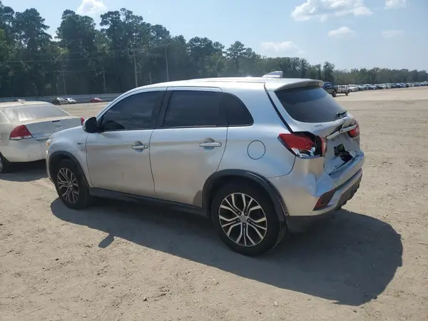 JA4AP3AW1JU014675 2018 MITSUBISHI OUTLANDER - Image 2