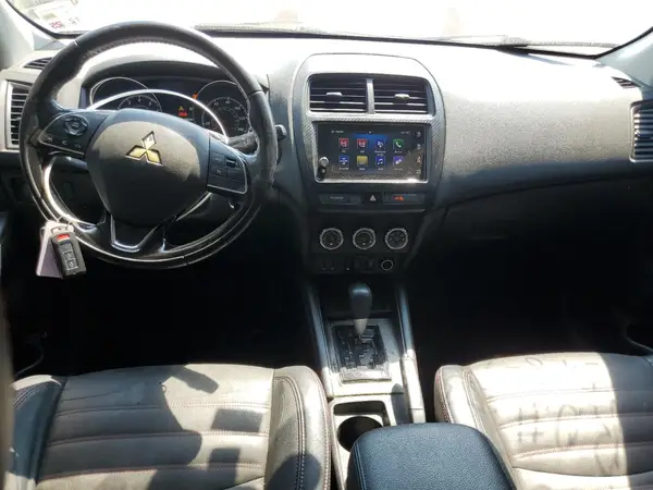 JA4AP3AW1JU014675 2018 MITSUBISHI OUTLANDER - Image 8
