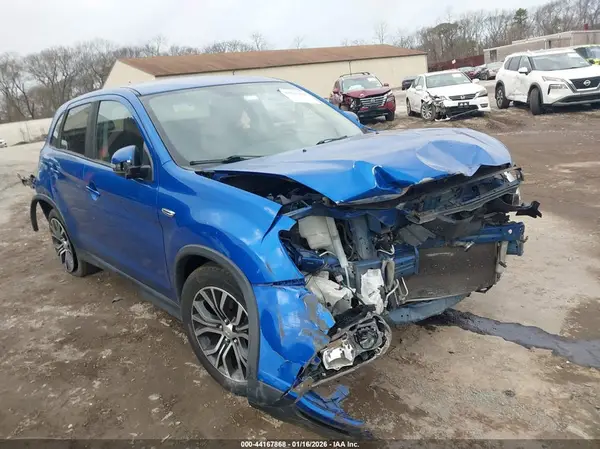 JA4AP3AW1JU023828 2018 MITSUBISHI OUTLANDER - Image 1