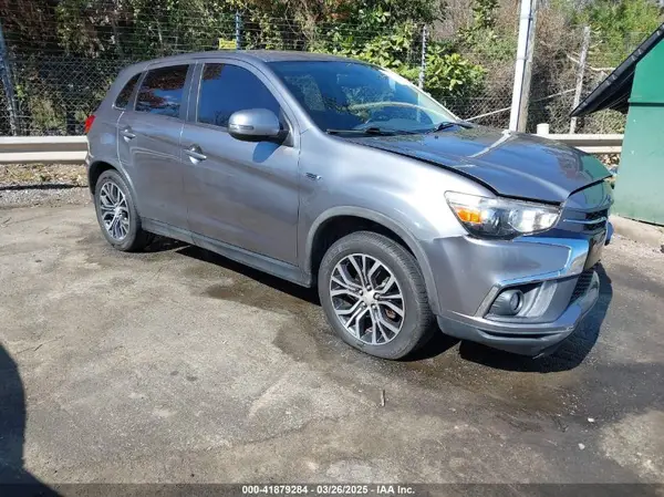 JA4AP3AW1JZ032323 2018 MITSUBISHI OUTLANDER - Image 1