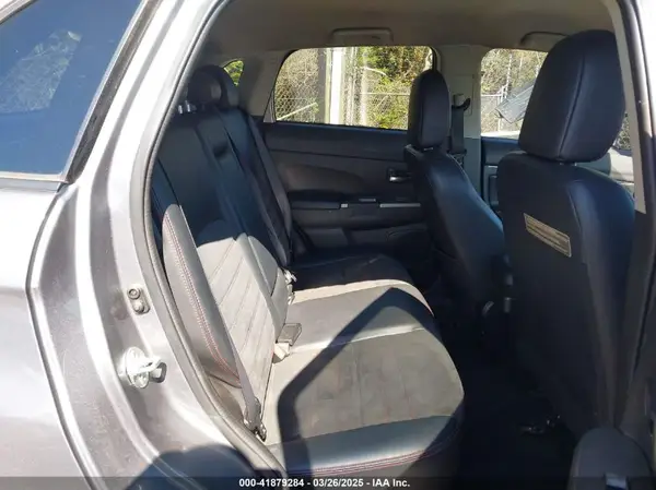 JA4AP3AW1JZ032323 2018 MITSUBISHI OUTLANDER - Image 8