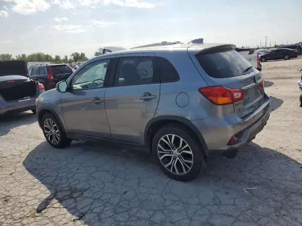 JA4AP3AW1JZ035478 2018 MITSUBISHI OUTLANDER - Image 2