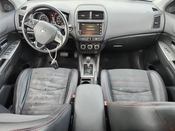 JA4AP3AW1JZ035772 2018 MITSUBISHI OUTLANDER - Image 8