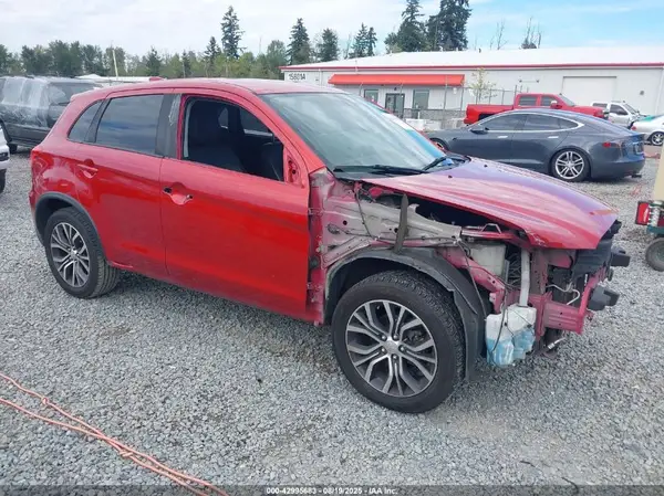 JA4AP3AW1JZ036775 2018 MITSUBISHI OUTLANDER - Image 1