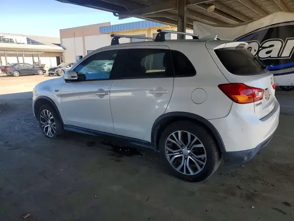 JA4AP3AW2HZ026590 2017 MITSUBISHI OUTLANDER - Image 2