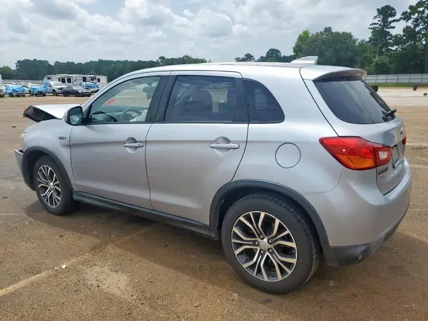 JA4AP3AW2HZ034740 2017 MITSUBISHI OUTLANDER - Image 2