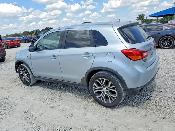 JA4AP3AW2HZ040506 2017 MITSUBISHI OUTLANDER - Image 2