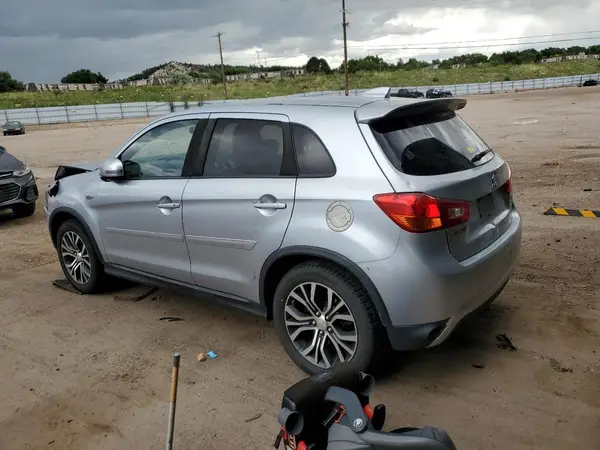 JA4AP3AW2HZ041705 2017 MITSUBISHI OUTLANDER - Image 2
