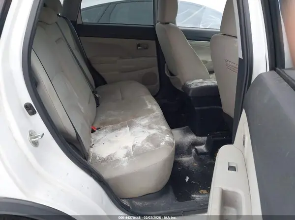 JA4AP3AW2HZ044622 2017 MITSUBISHI OUTLANDER - Image 8