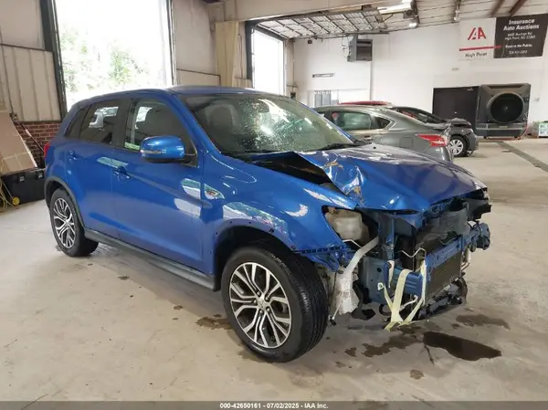 JA4AP3AW2JU001207 2018 MITSUBISHI OUTLANDER - Image 1