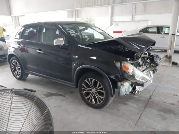 JA4AP3AW2JZ006443 2018 MITSUBISHI OUTLANDER - Image 1
