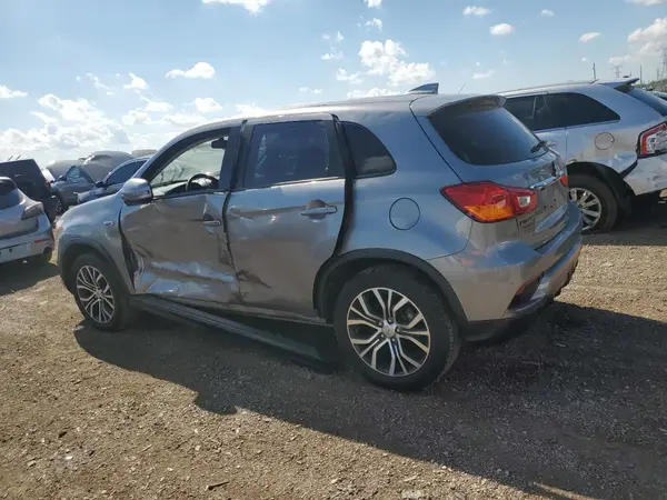 JA4AP3AW2JZ032783 2018 MITSUBISHI OUTLANDER - Image 2