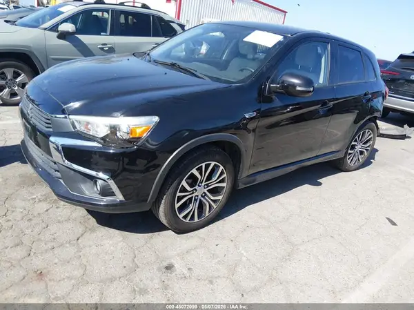 JA4AP3AW3HZ019809 2017 MITSUBISHI OUTLANDER - Image 2