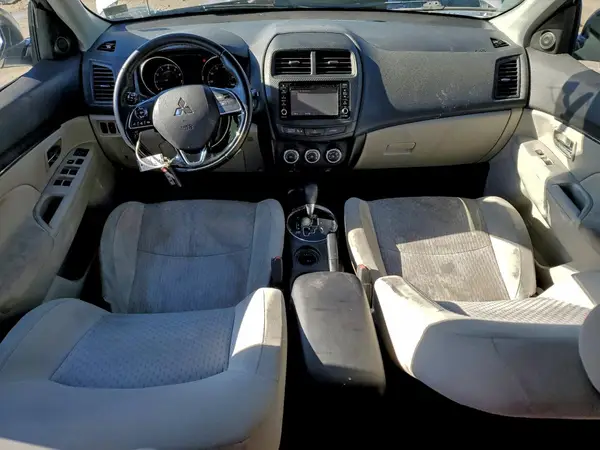 JA4AP3AW3HZ020412 2017 MITSUBISHI OUTLANDER - Image 8