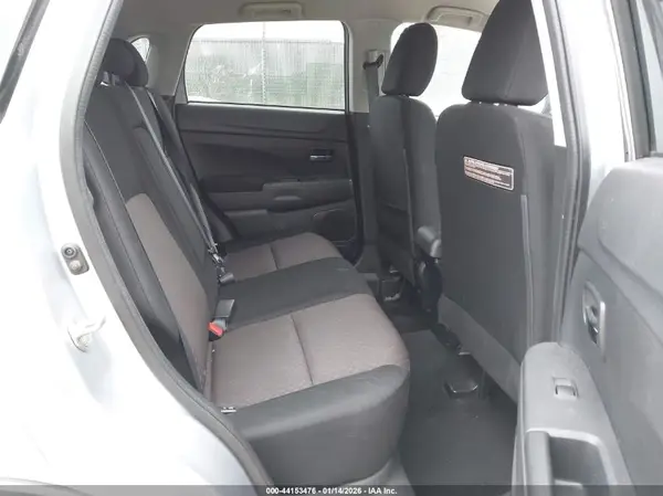 JA4AP3AW3HZ048243 2017 MITSUBISHI OUTLANDER - Image 8