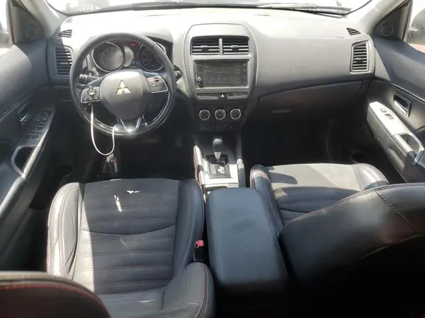 JA4AP3AW3JU000261 2018 MITSUBISHI OUTLANDER - Image 8
