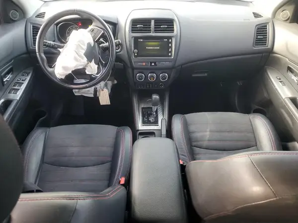 JA4AP3AW3JU012698 2018 MITSUBISHI OUTLANDER - Image 8