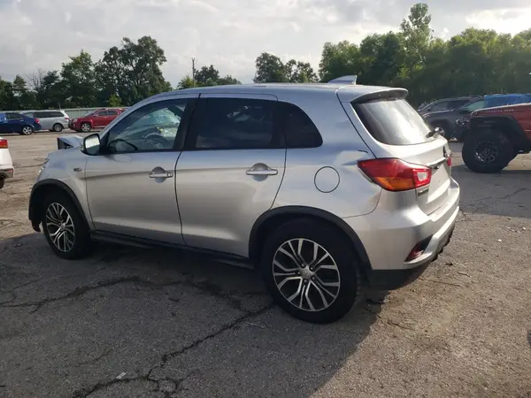JA4AP3AW3JU013589 2018 MITSUBISHI OUTLANDER - Image 2