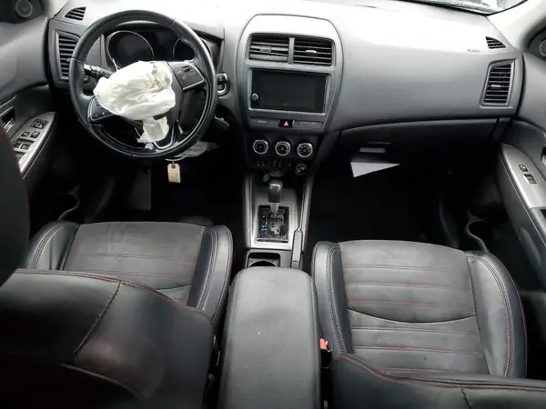 JA4AP3AW3JU013897 2018 MITSUBISHI OUTLANDER - Image 8