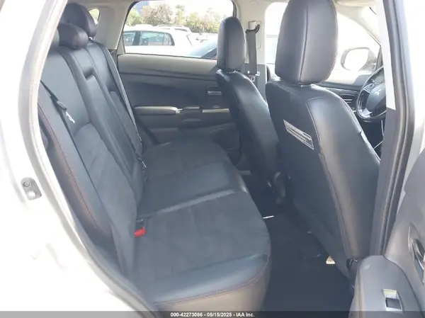 JA4AP3AW3JU014922 2018 MITSUBISHI OUTLANDER - Image 8