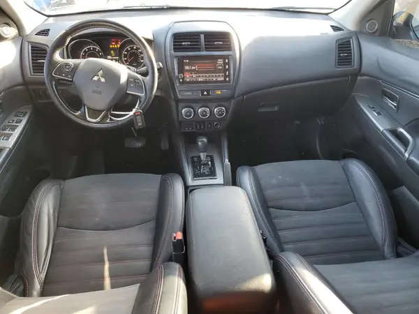 JA4AP3AW3JU015388 2018 MITSUBISHI OUTLANDER - Image 8