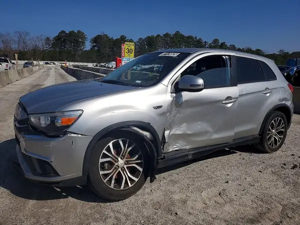 JA4AP3AW3JU015780 2018 MITSUBISHI OUTLANDER - Image 1