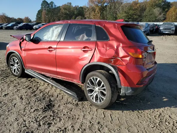 JA4AP3AW3JU018808 2018 MITSUBISHI OUTLANDER - Image 2
