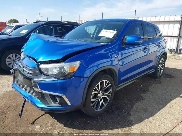 JA4AP3AW3JU021708 2018 MITSUBISHI OUTLANDER - Image 2